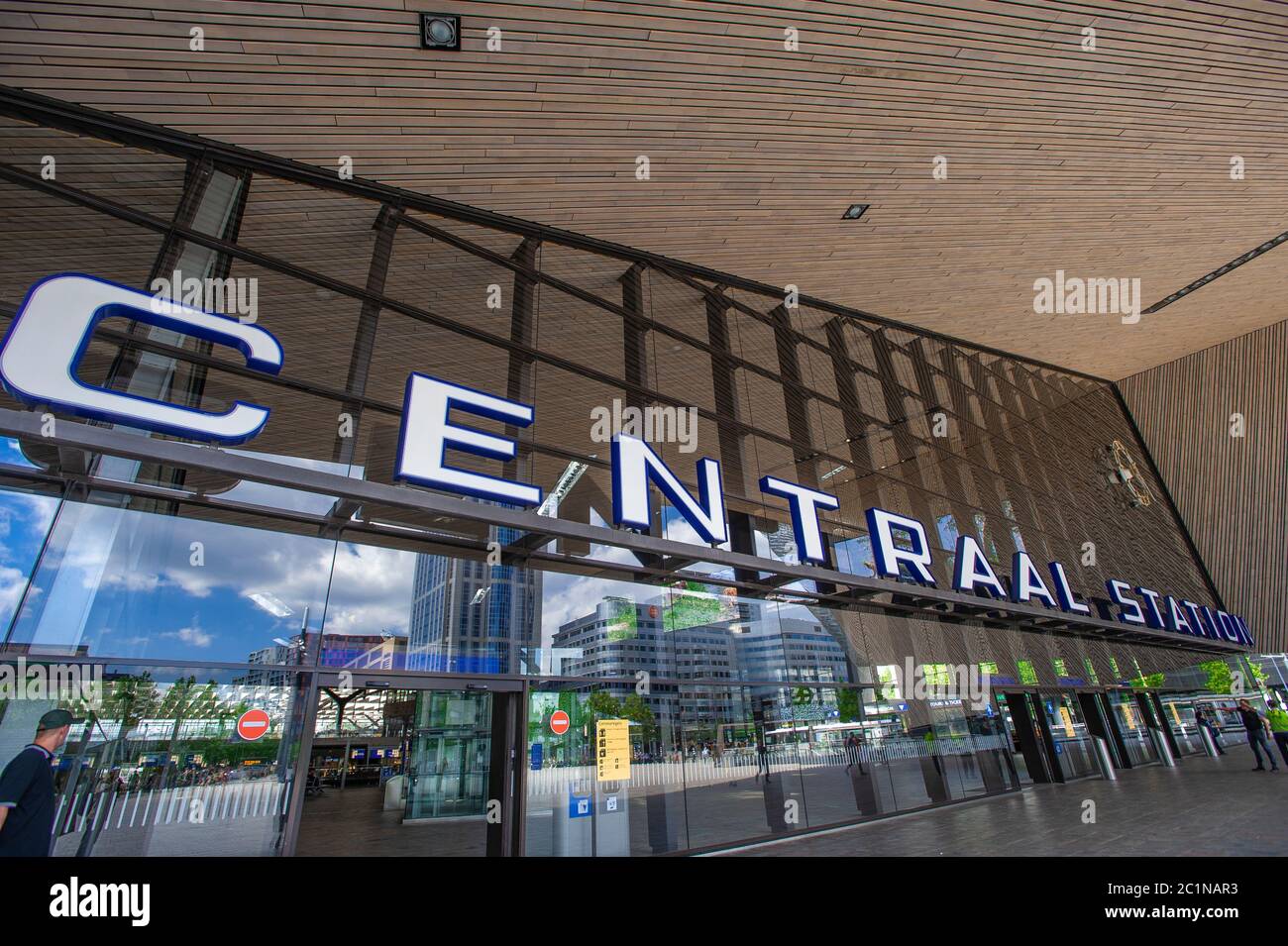 Rotterdam Hauptbahnhof, Rotterdam, Niederlande. Design Start: 2003. Baubeginn: 2007. Fertigstellung: 2014. Kunde: Gemeinschaftswerken Ro Stockfoto