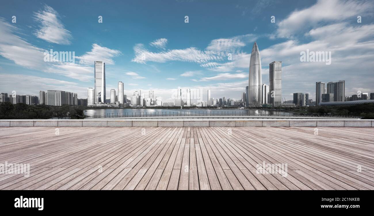 Leerer Boden mit modernem Stadtbild shenzhen Stockfoto