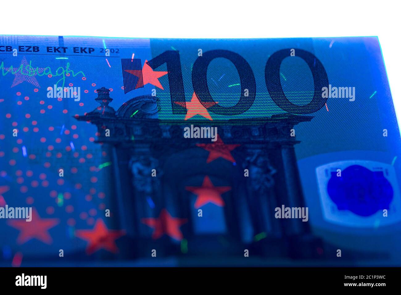 Europäisches Geld in UV-Strahlen Stockfoto