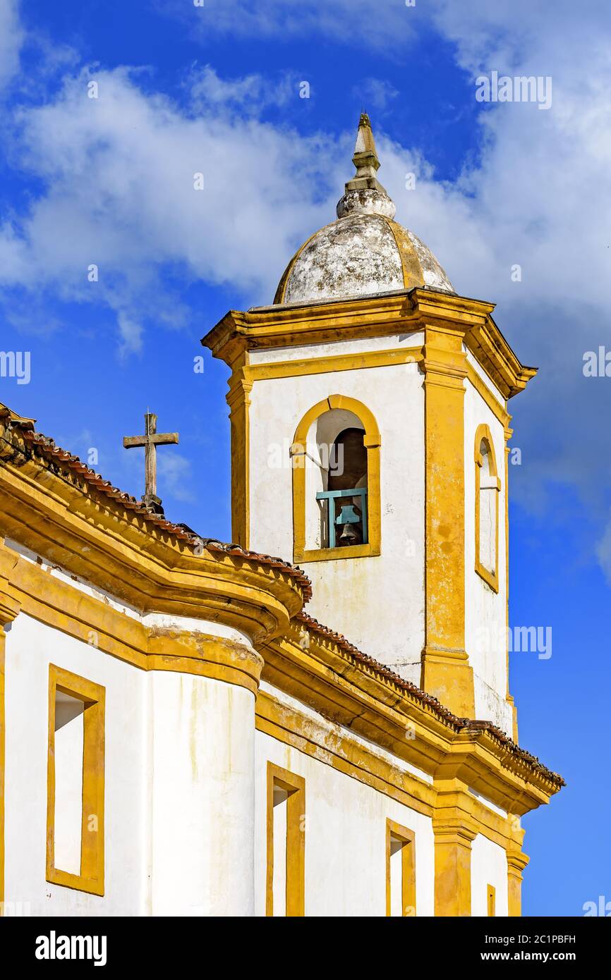 Rückansicht der historischen Kirche in Ouro Preto Stockfoto