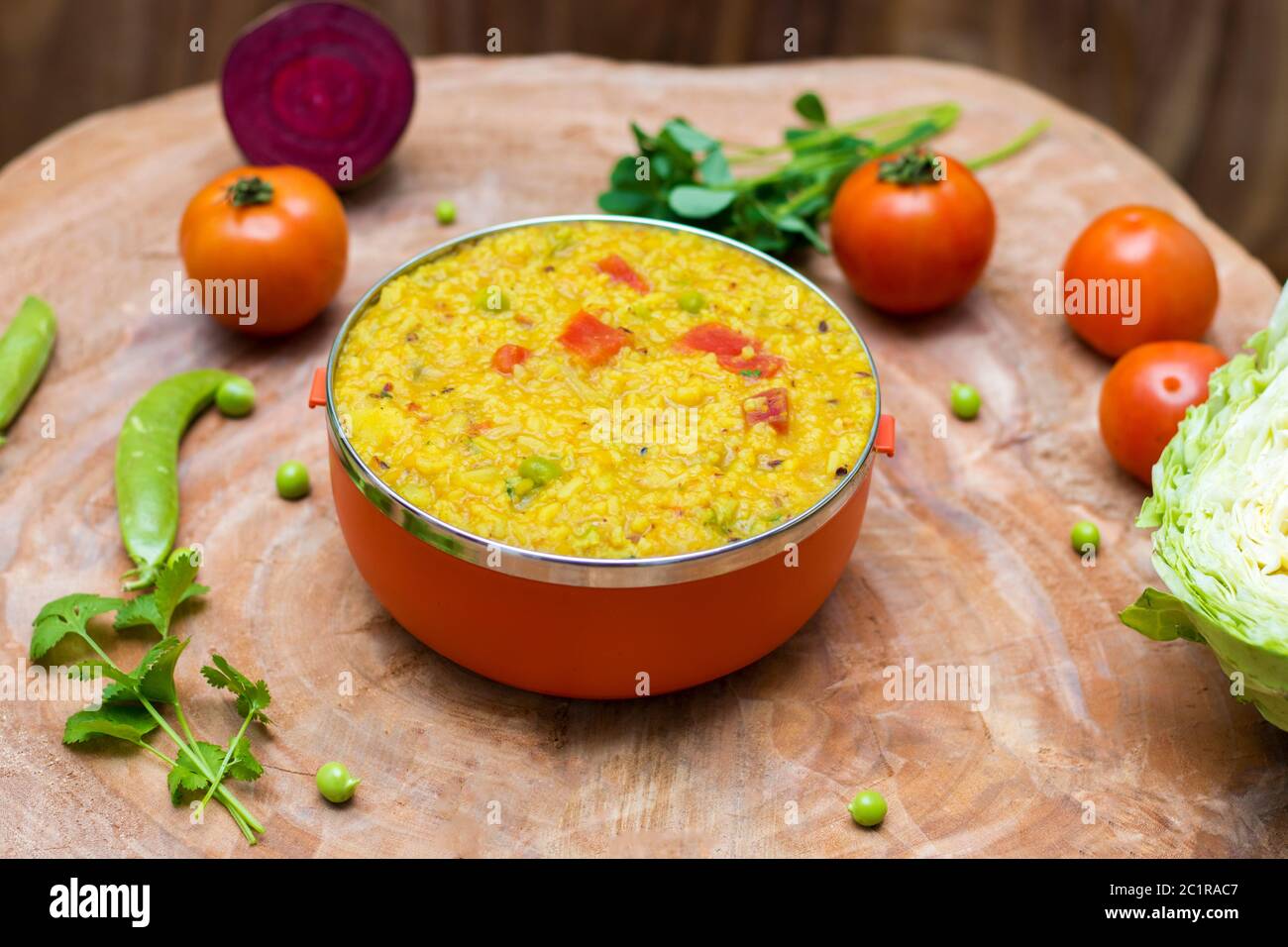 Berühmte indische Küche Khichdi ist bereit zu dienen Stockfoto