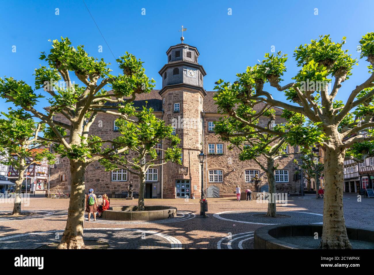 das historische Rathaus am Marktplatz in Witzenhausen, Hessen, Deutschland Stockfoto