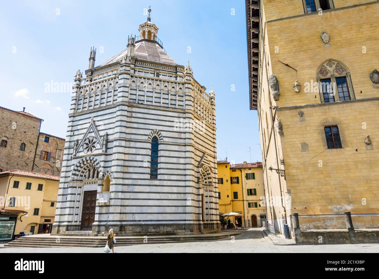 Pistoia, Toskana, Italien: Piazza Duomo und Kathedrale von San Zeno Stockfoto