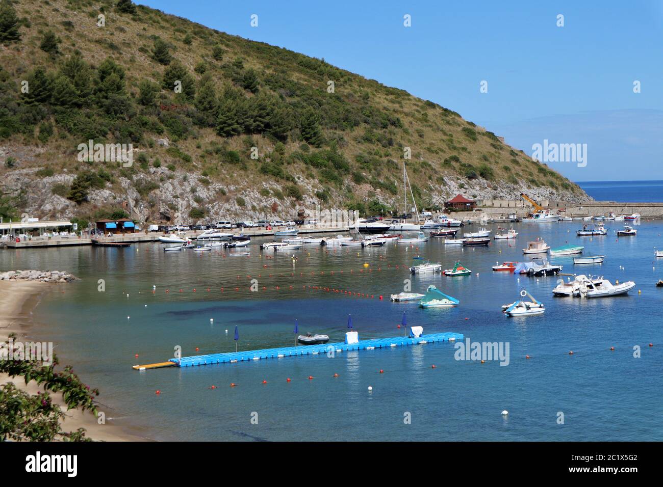 Palinuro – Pontile galleggiante al lido del porto Stockfoto
