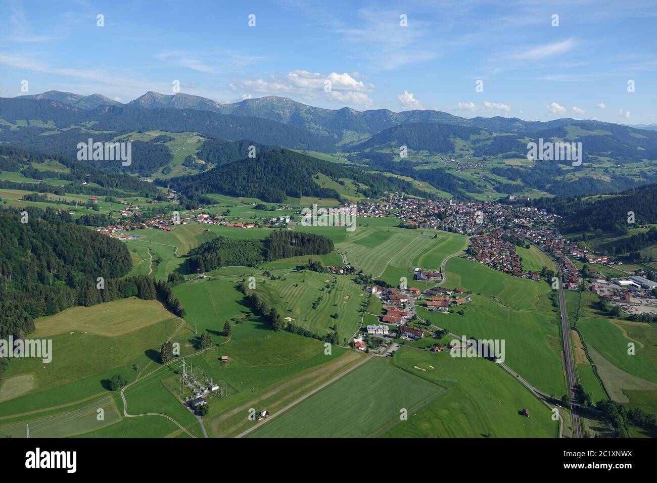 Luftaufnahme der Landschaft im AllgÃ¤U zwischen Kempten und Oberstaufen. Stockfoto