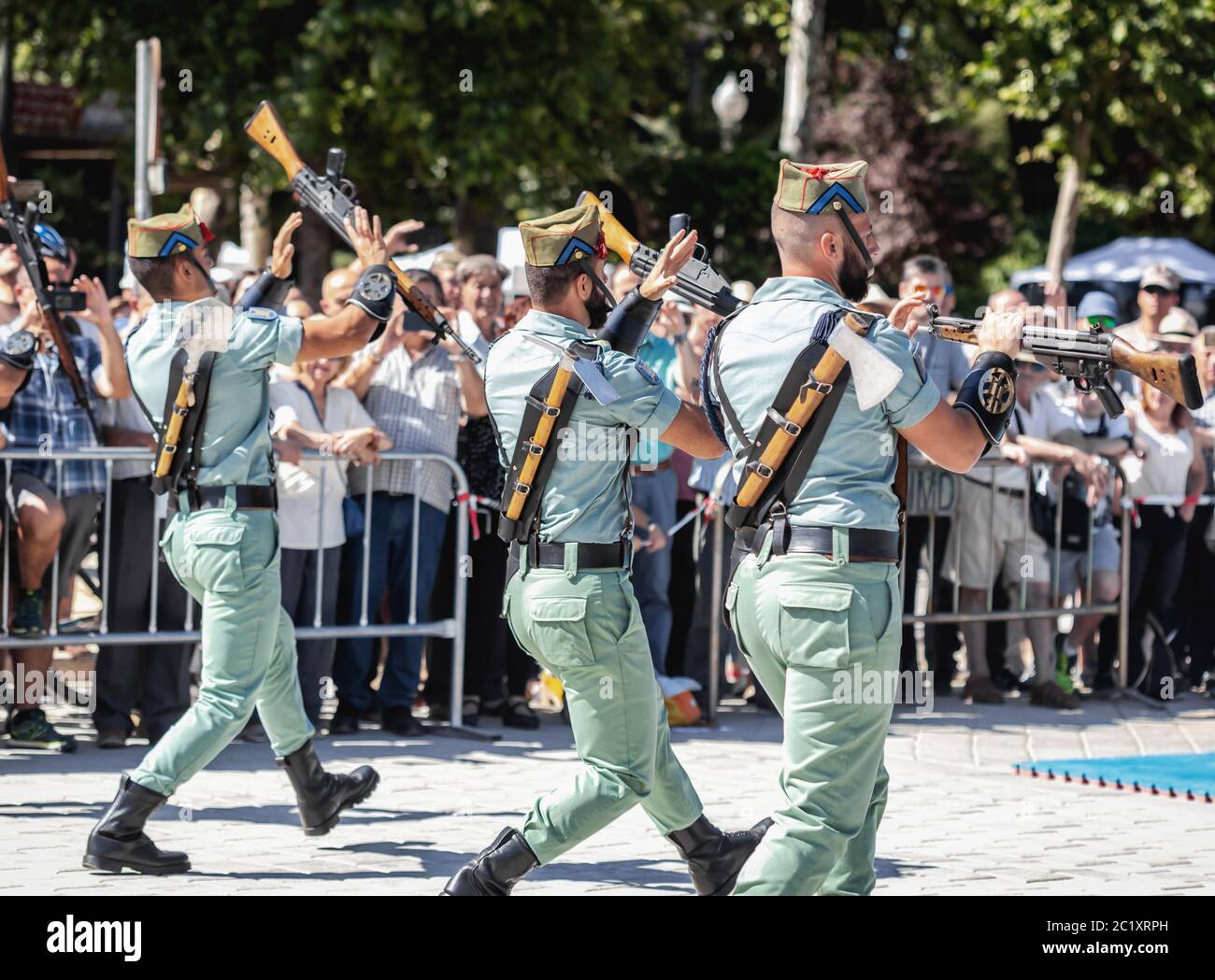 Sevilla, Spanien - 30. Mai 2019: Spanische Legionssoldaten (Einheit der spanischen Armee und Spaniens Rapid Reaction Force.) während der Ausstellung der spanischen bewaffneten F Stockfoto