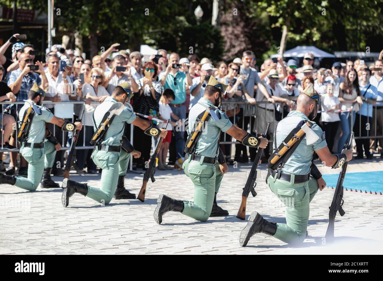 Sevilla, Spanien - 30. Mai 2019: Spanische Legionssoldaten (Einheit der spanischen Armee und Spaniens Rapid Reaction Force.) während der Ausstellung der spanischen bewaffneten F Stockfoto