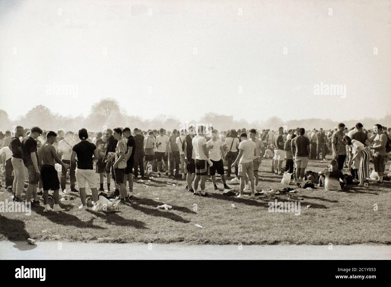 420 Tage - Cannabisraucher versammeln sich, um die Entcriminialisierung von Cannabis zu fordern. Hyde Park, London, Großbritannien. April 2018 Stockfoto