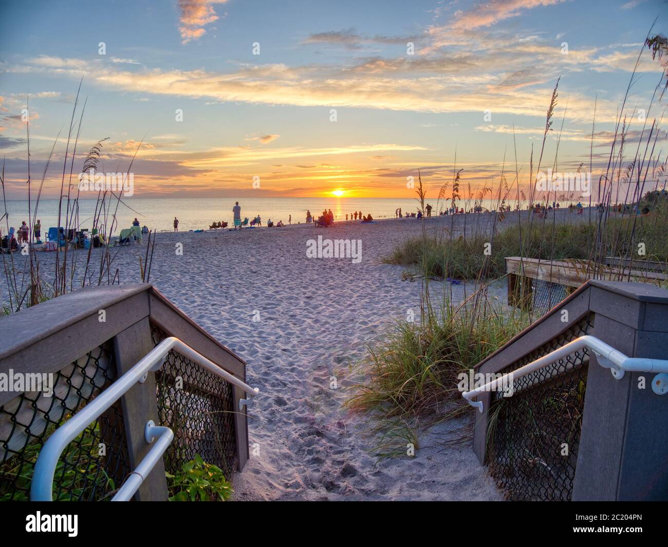 Sonnenuntergang am Manasota Key Beach auf Manasota Key in Englewood Florida USA Stockfoto