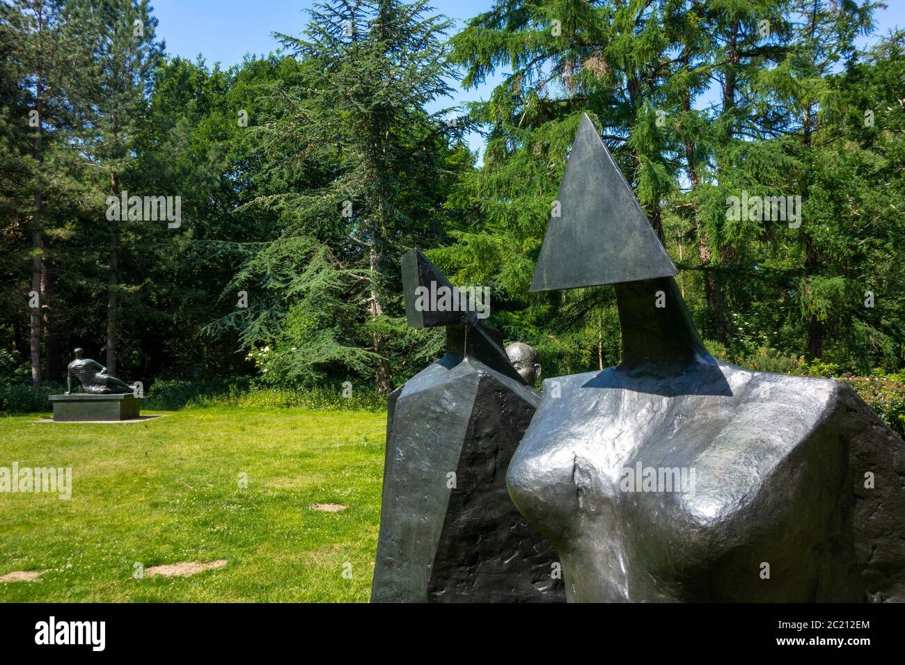 Skulpturenpark UEA LYNN CHADWICK Paar Wanderfiguren – Jubiläum, 1977 Stockfoto