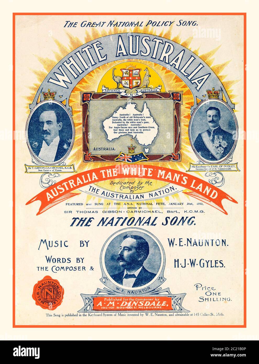 Rassistische Notenblätter gegen Aborigines (Australien, ca. 1910) Notenblätter zum Lied "White Australia", komponiert von W.E. Naunton mit Worten von Naunton und H.J.W. Gyles, und trat bei der Australian Natives' Association National Fete, 31. Januar 1910. Zu den Motiven auf den Noten gehört eine weiße Karte Australiens. Naunton war ein produktiver Komponist, der Musik für viele Lieder schrieb, die sich auf den australischen Nationalismus und andere Themen bezogen. 'Ein Volk, ein Schicksal, eine Nation' - 'eine Flagge, eine Zunge, ein Ziel eines Volkes. Australien das Land des weißen Mannes, / verteidigt durch die Gewehre des weißen Mannes Stockfoto