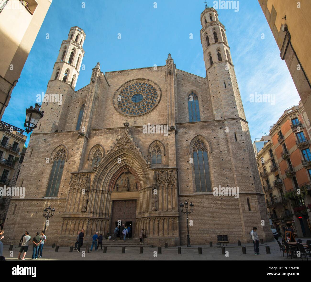 Santa Maria del Mar (Santa Maria del Mar) Kirche ist ein herausragendes Beispiel der katalanischen Gotik, erbaut 1329-1383, Ribera Bezirk, Barcelona, Spanien Stockfoto