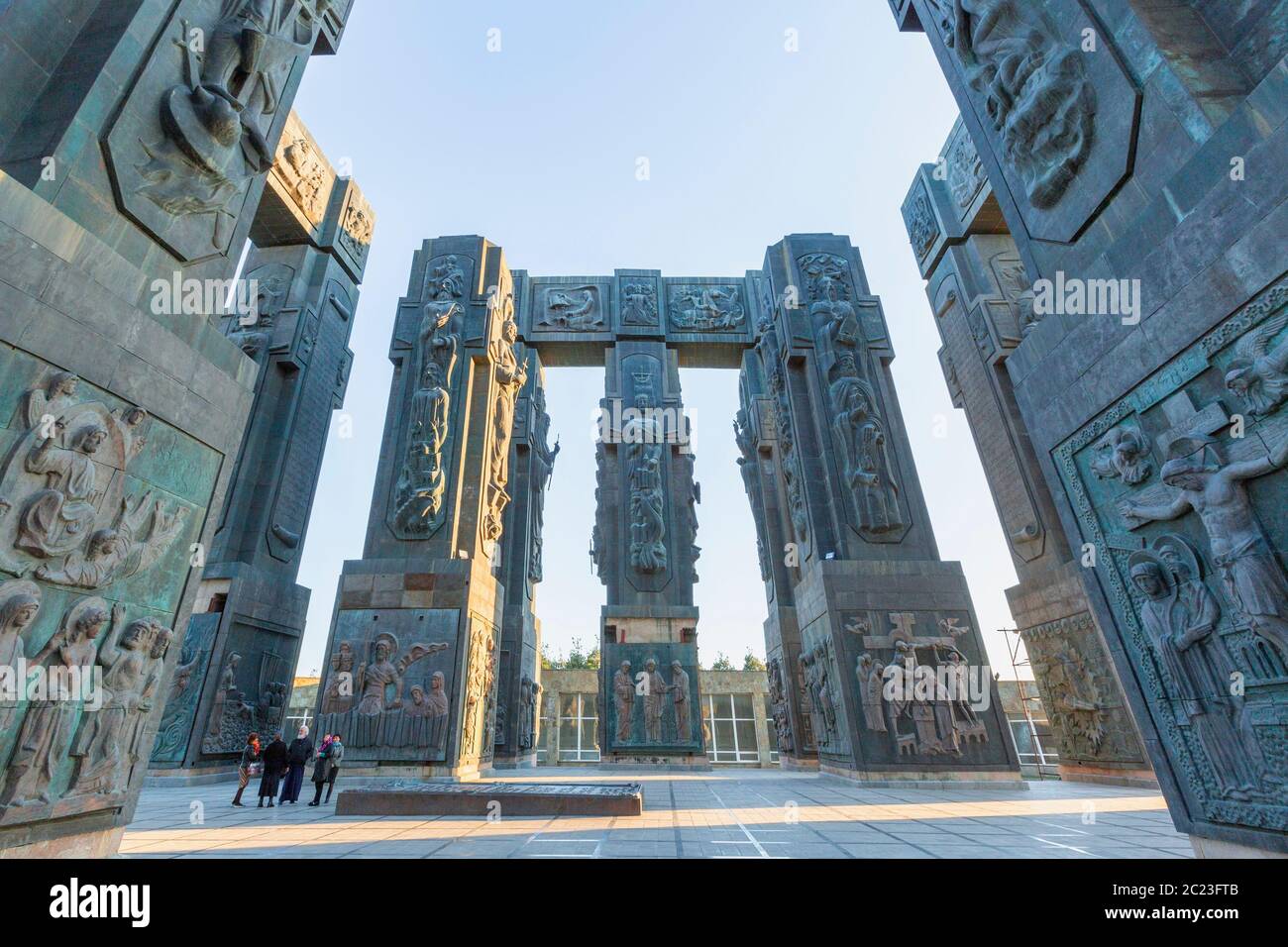 Monument bekannt als Chronik von Georgien oder Stonehenge von Georgien, in Tiflis, Georgien. Stockfoto