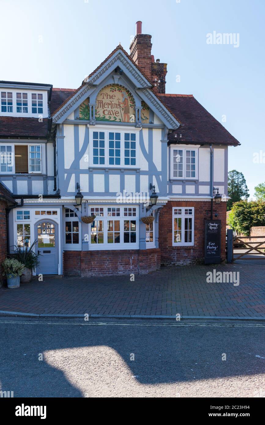 The Merlins Cave Public House, High Street, Chalfont St. Giles, Buckinghamshire, England, Großbritannien Stockfoto