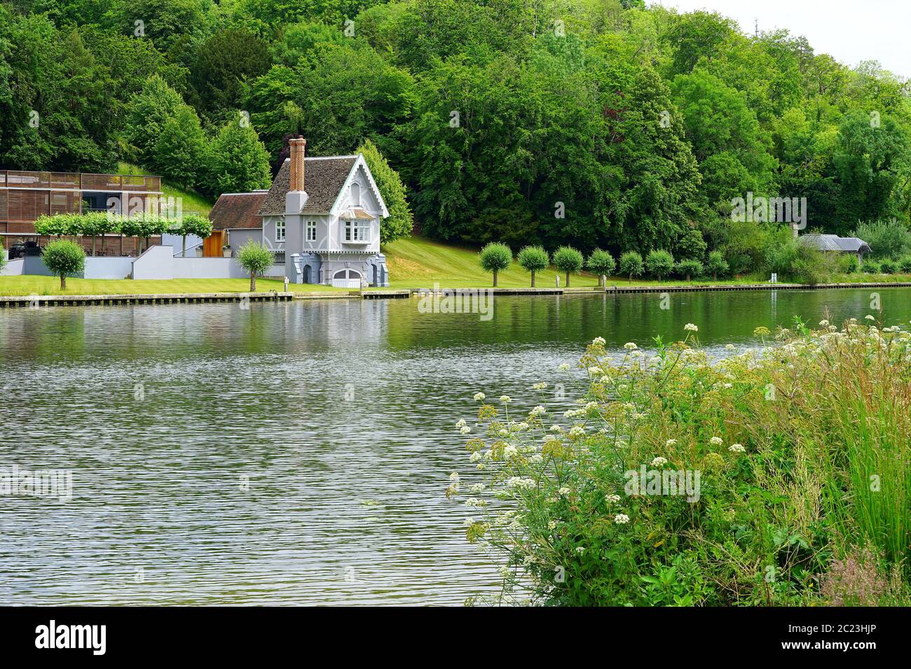 Park Place Boathouse an der Themse in der Nähe von Marsh Lock, Henley Stockfoto