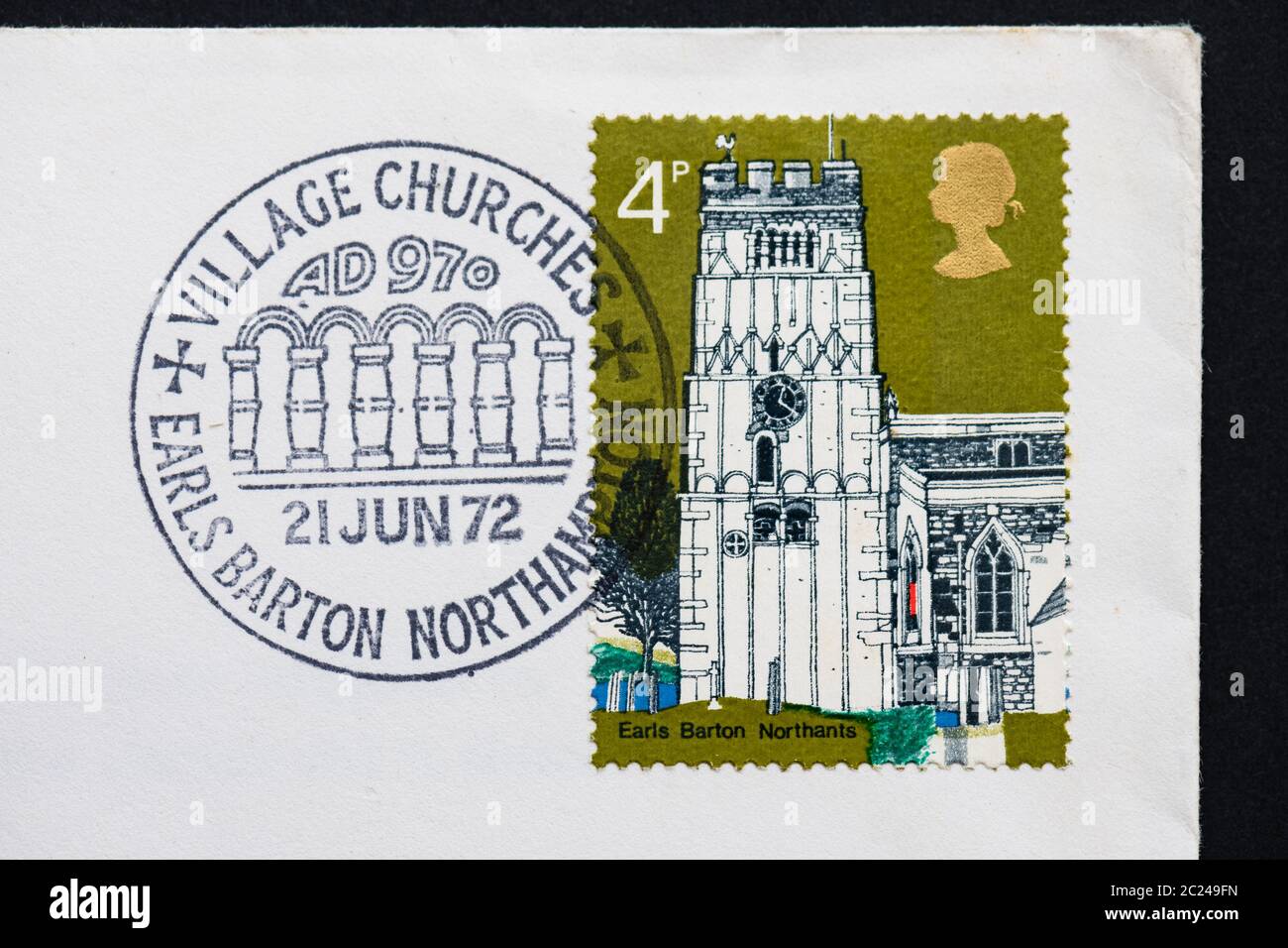 All Saints Church Earls Barton Briefmarke für den ersten Tag, herausgegeben von der Royal Mail 21 June 1972 und mit dem Poststempel Earls Barton, Northamptonshire, UK Stockfoto
