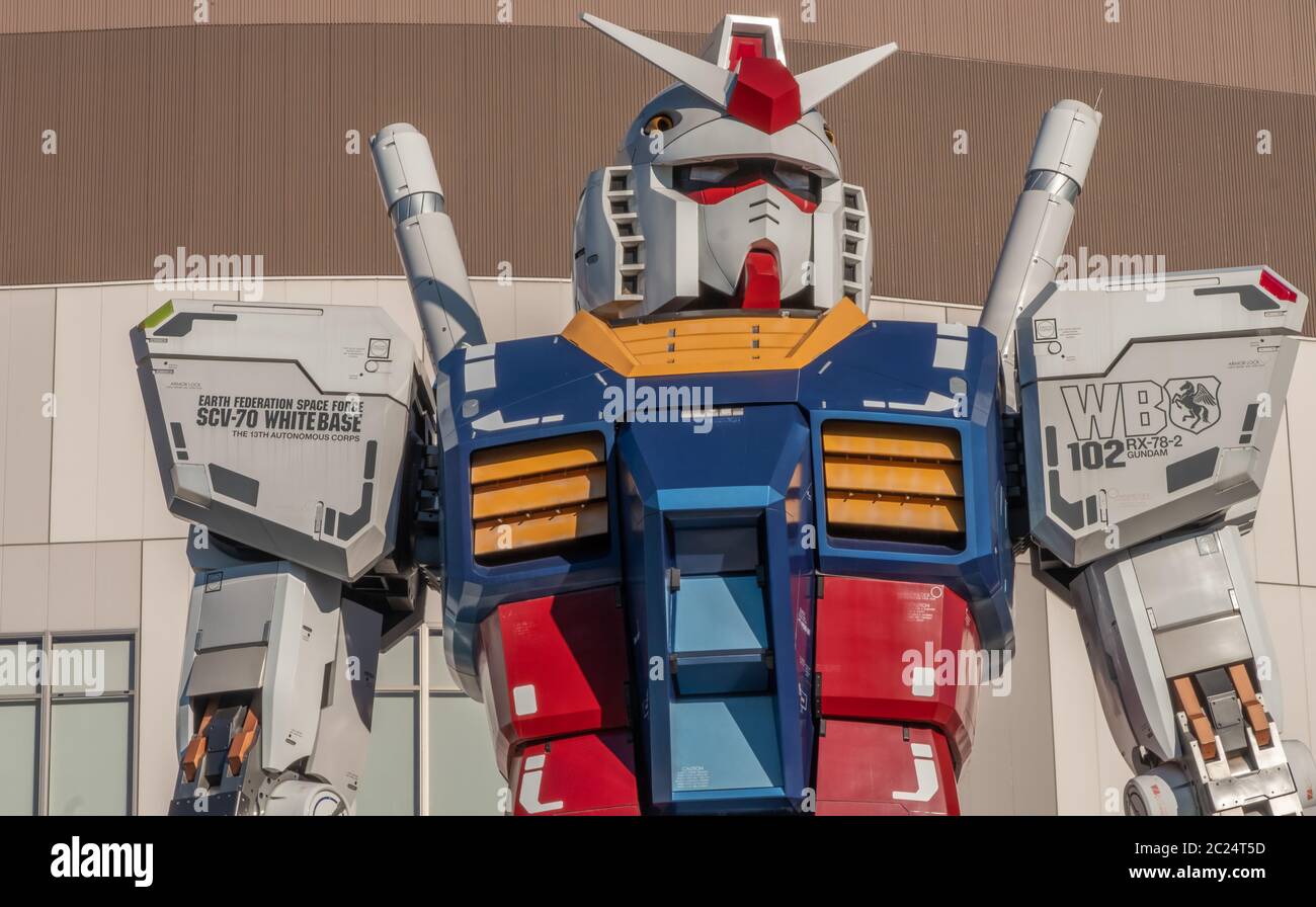 Alte lebensgroße Gundam RX78 Statue in Odaiba, Tokyo, Japan Stockfoto