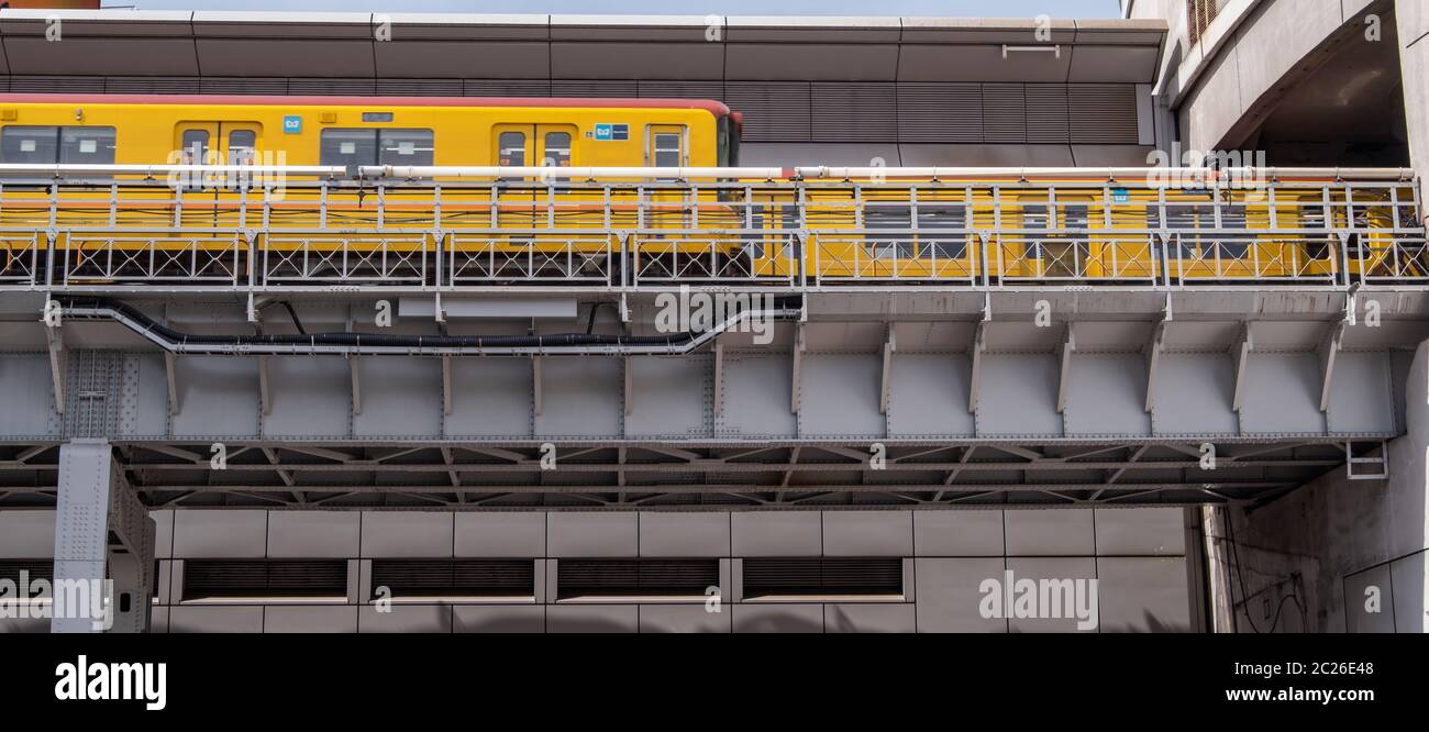 Tokyo Metro Ginza U-Bahn-Zug an Shibuya Station, Japan. Stockfoto