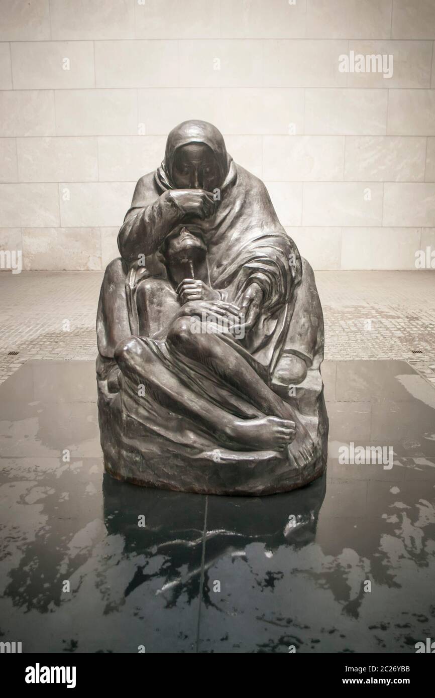 Kathe Kollwitz Pieta in der Neuen Wache, Berlin, Deutschland Stockfoto