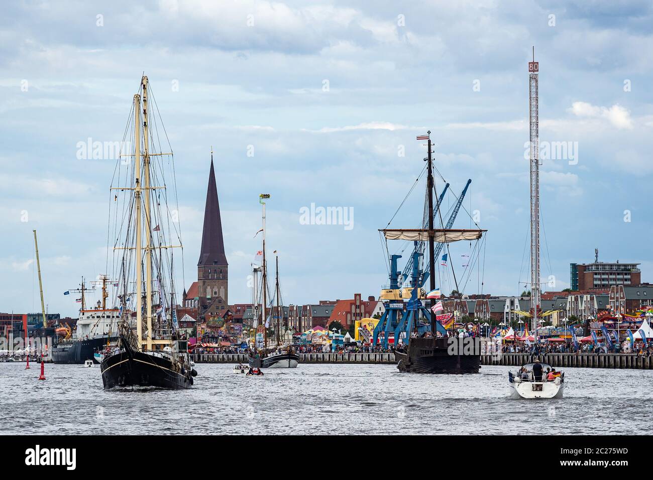 Windjammer auf der Hanse Sail in Rostock. Stockfoto