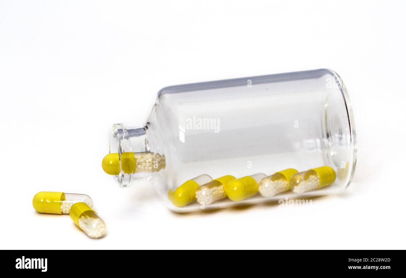 Tabletten Kapseln in einer Glasflasche Stockfoto