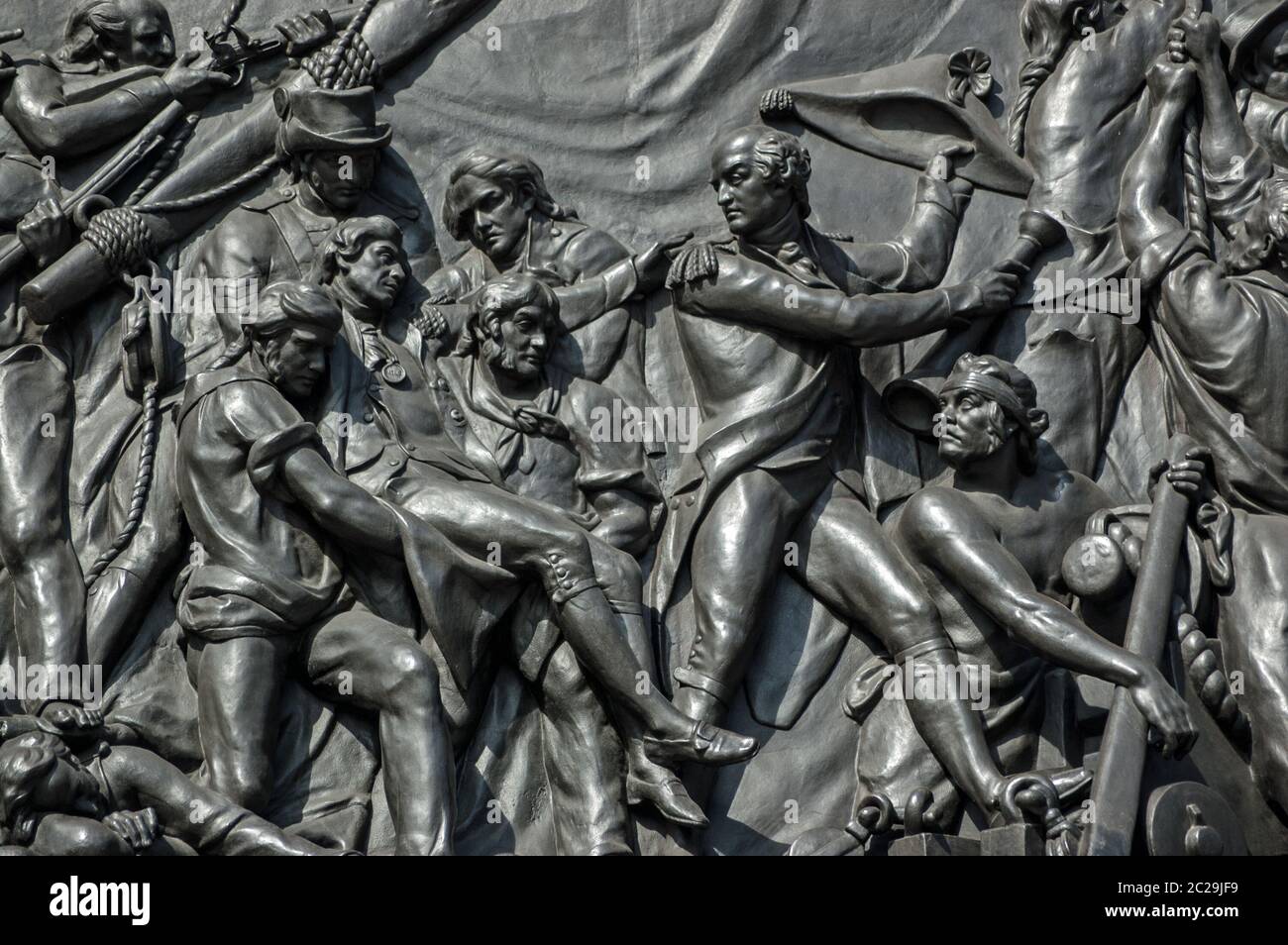 Bronzebasrelief auf der Basis der Nelson-Säule, zeigt den Tod von Admiral Lord Nelson bei der Schlacht von Trafalgar, Westminster, London. Modelliert b Stockfoto