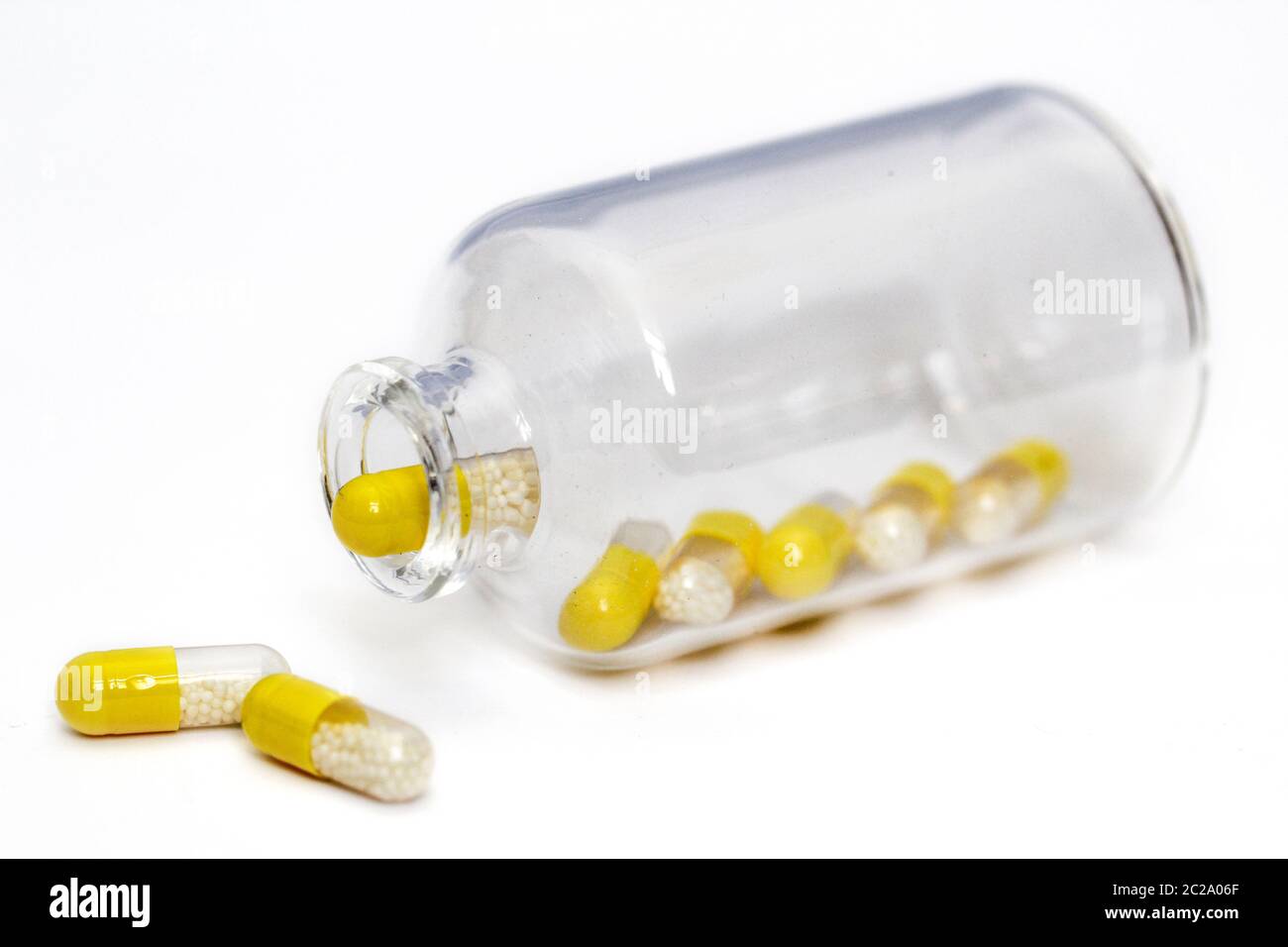 Tabletten Kapseln in einer Glasflasche Stockfoto