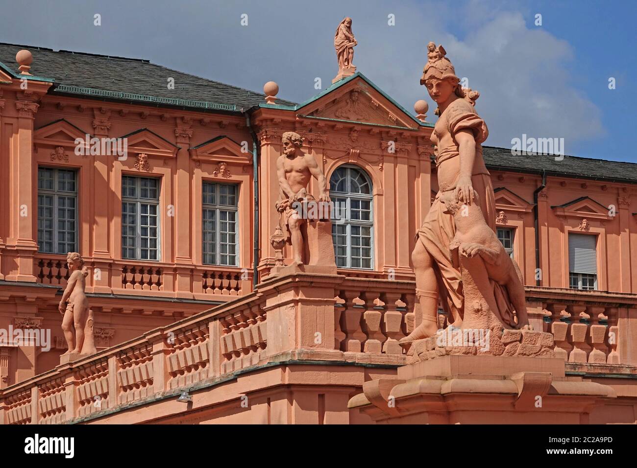 Skulpturen vor dem Schloss Rastatter Stockfoto
