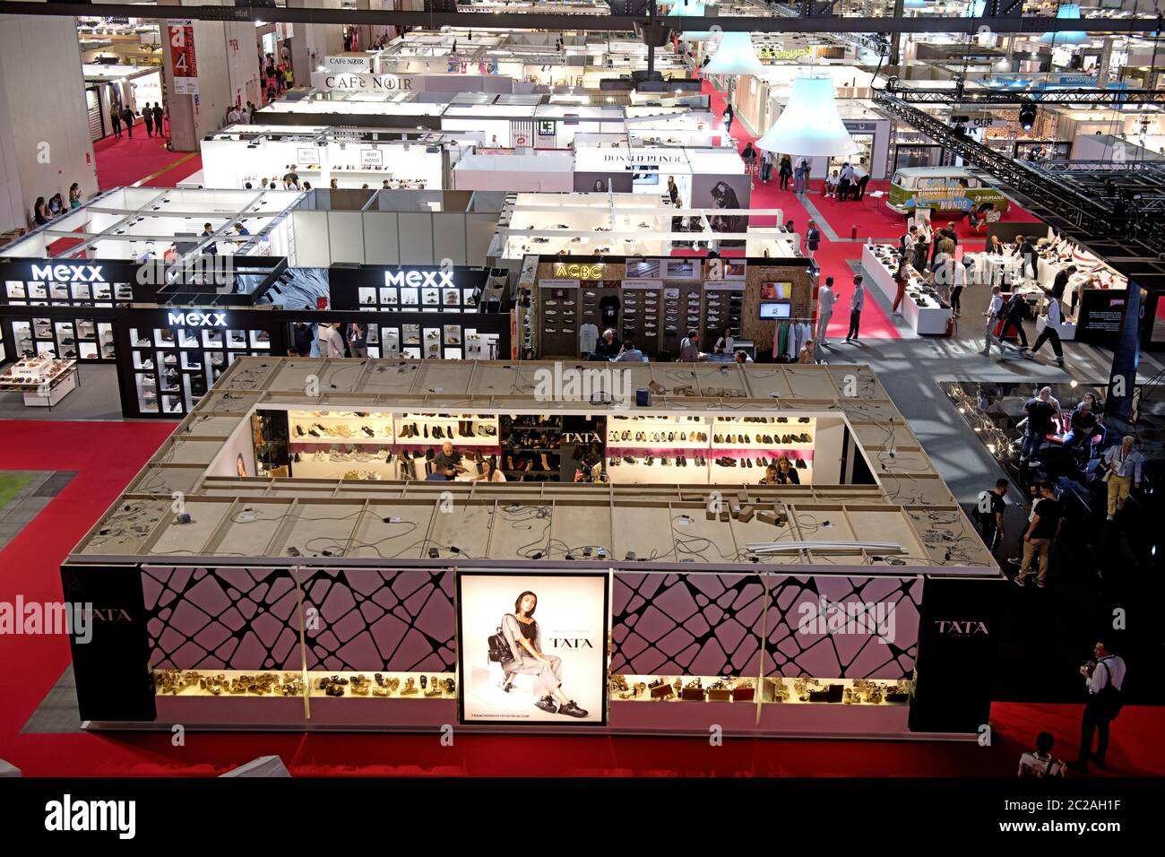 Panoramablick auf die internationale Schuhmesse MICAM in Mailand. Stockfoto