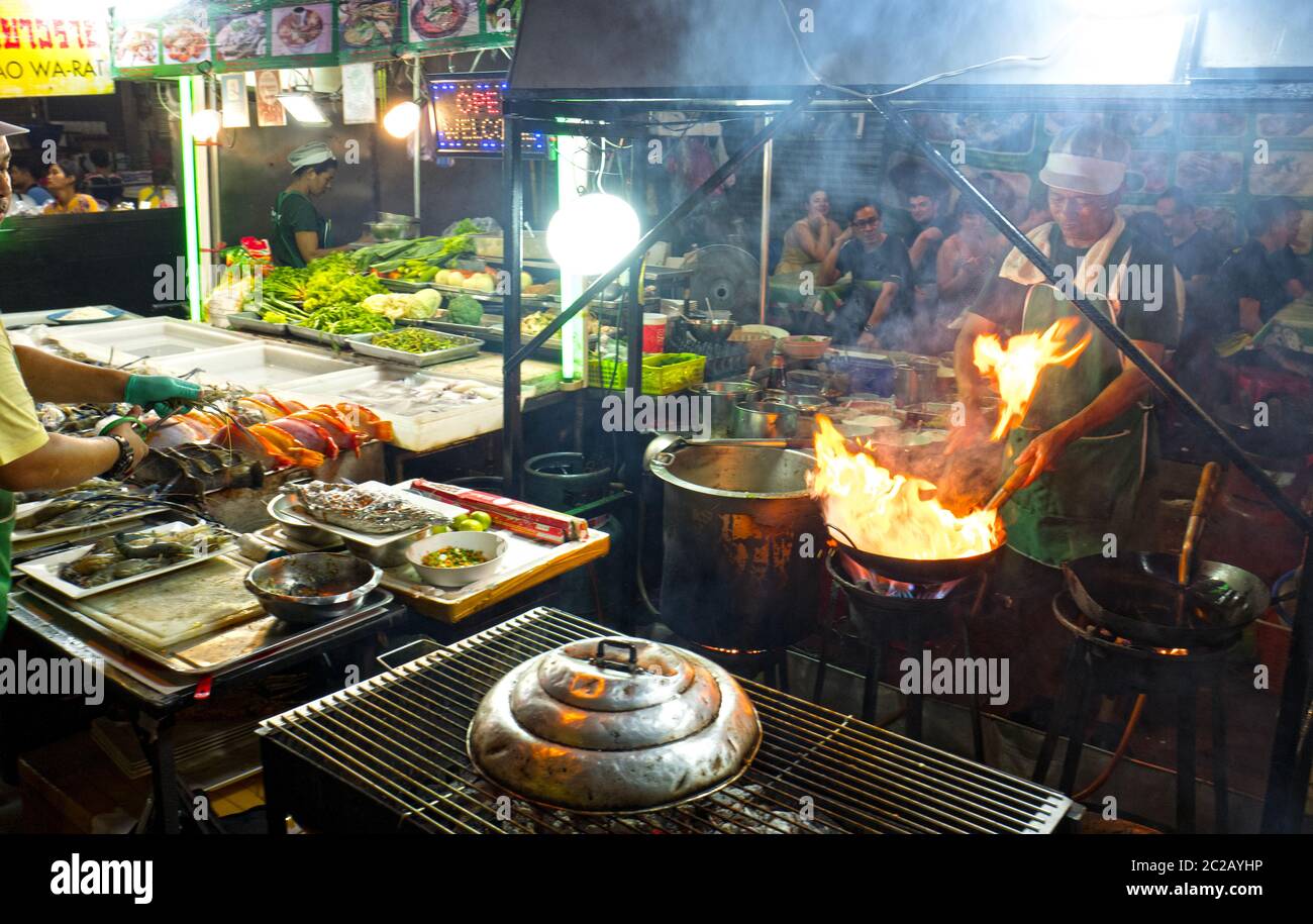 Nachtmarkt, im Chinatown Viertel, in Bangkok. Stockfoto