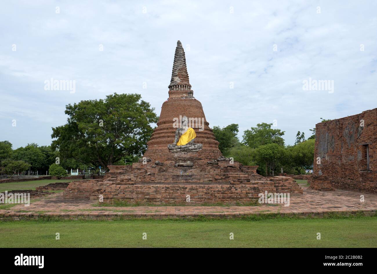 Buddhistische Tempel der alten Hauptstadt Thailands, Ayutthaya; heute UNESCO-Weltkulturerbe, in Ayutthaya. Stockfoto