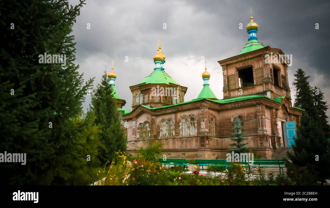 Die Russisch-Orthodoxe Kathedrale Der Heiligen Dreifaltigkeit Karakol, Kirgisistan Stockfoto