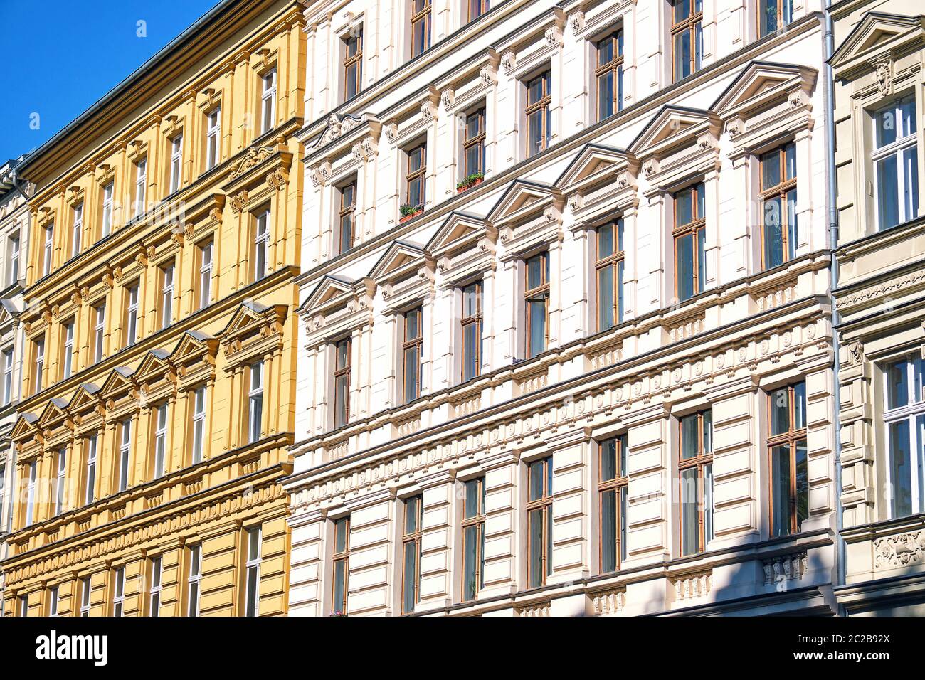 Restaurierten alten Häusern im Bezirk Prenzlauer Berg in Berlin. Stockfoto