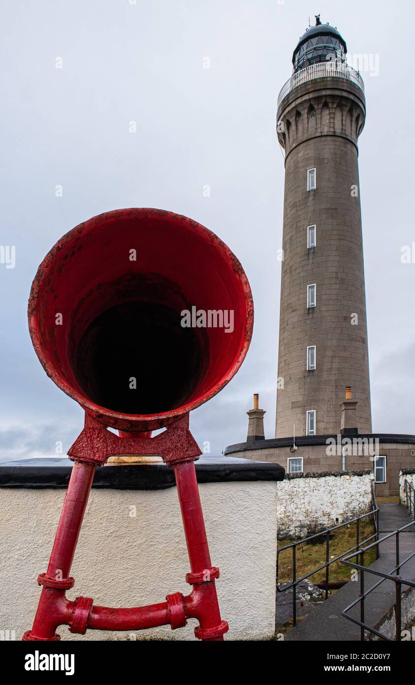 Das Nebelhorn am Ardnamurchan Lighthouse, EINEM Leuchtturm aus dem 19. Jahrhundert, der sich am westlichsten Punkt Schottlands befindet. Stockfoto