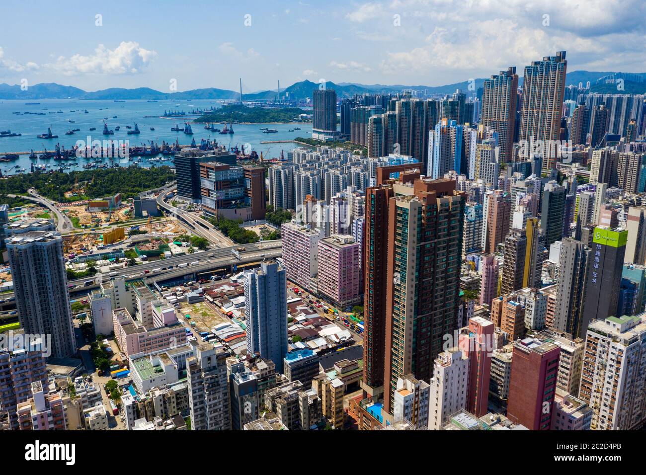 Yau Ma Tei, Hongkong 10. September 2019: Blick von oben auf die Innenstadt von Hongkong Stockfoto