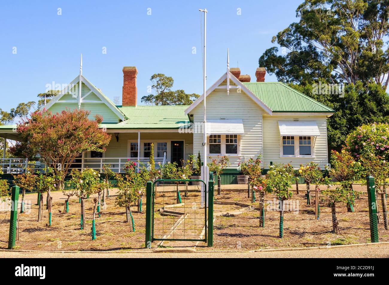 Nyerimilang homestad und Garten am Stadtrand von Lakes Entrance, Victoria, Australien Stockfoto