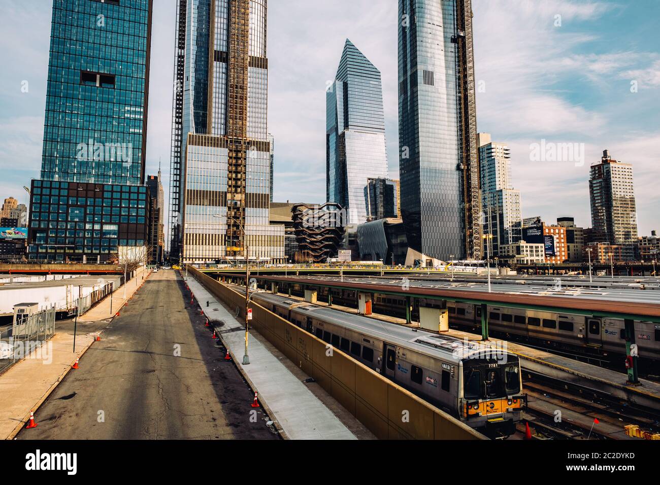 Allgemeiner Blick auf die Skyline der Hudson Yards vom High Line Park in Midtown New York City Stockfoto