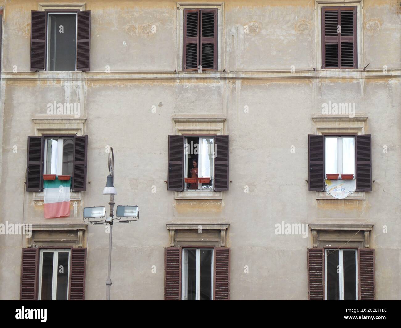 Post covid Lockdown Street scene im trastevere Viertel von rom Stockfoto