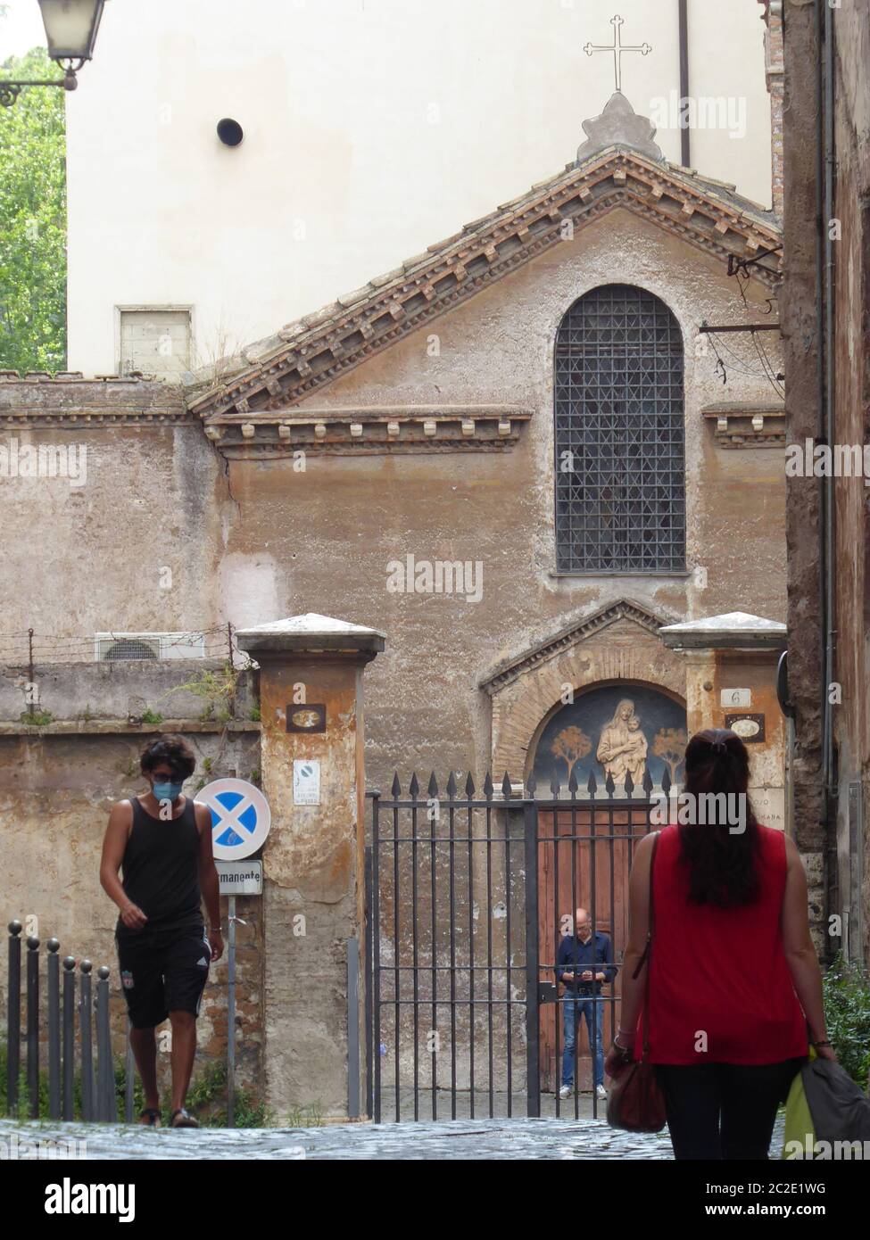 Post covid Lockdown Street scene im trastevere Viertel von rom Stockfoto