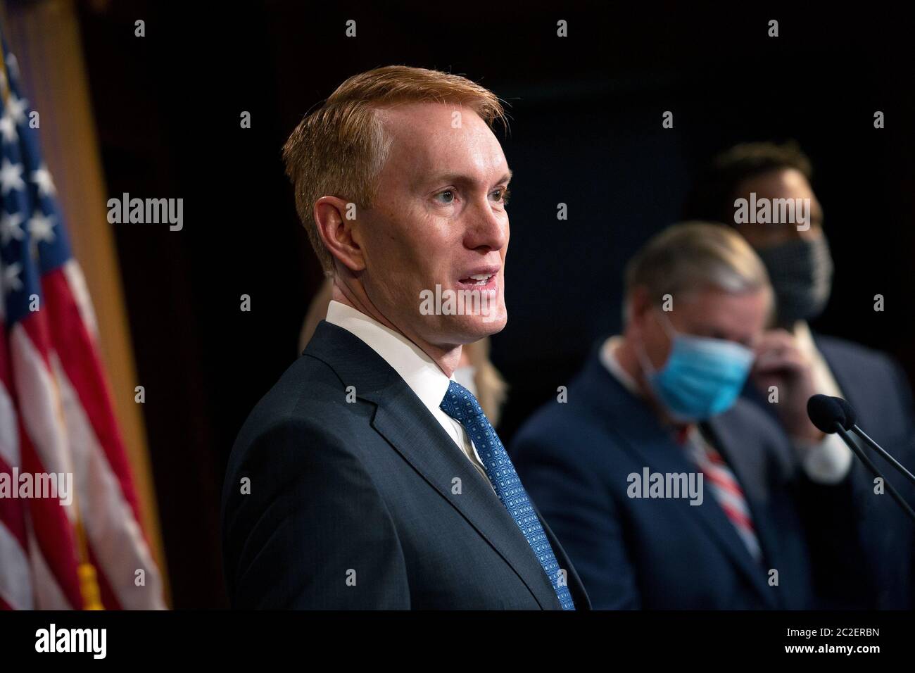 Der US-Senator James Lankford (Republikaner von Oklahoma) spricht am Mittwoch, den 17. Juni 2020, während einer Pressekonferenz im US-Kapitol in Washington, DC, USA. Quelle: Stefani Reynolds/CNP /MediaPunch Stockfoto