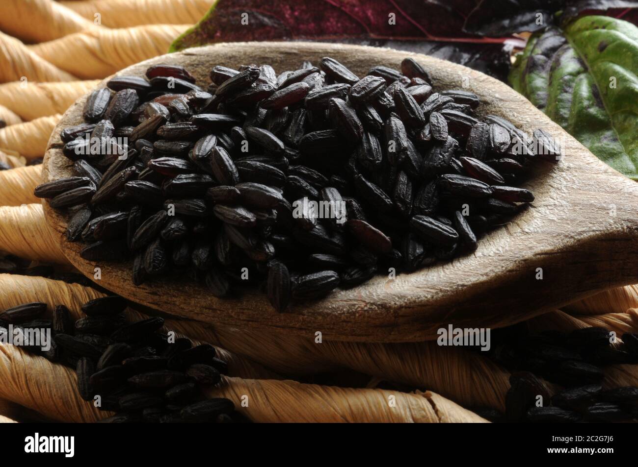 Nahaufnahme von schwarzem, parboiled Reis Stockfoto