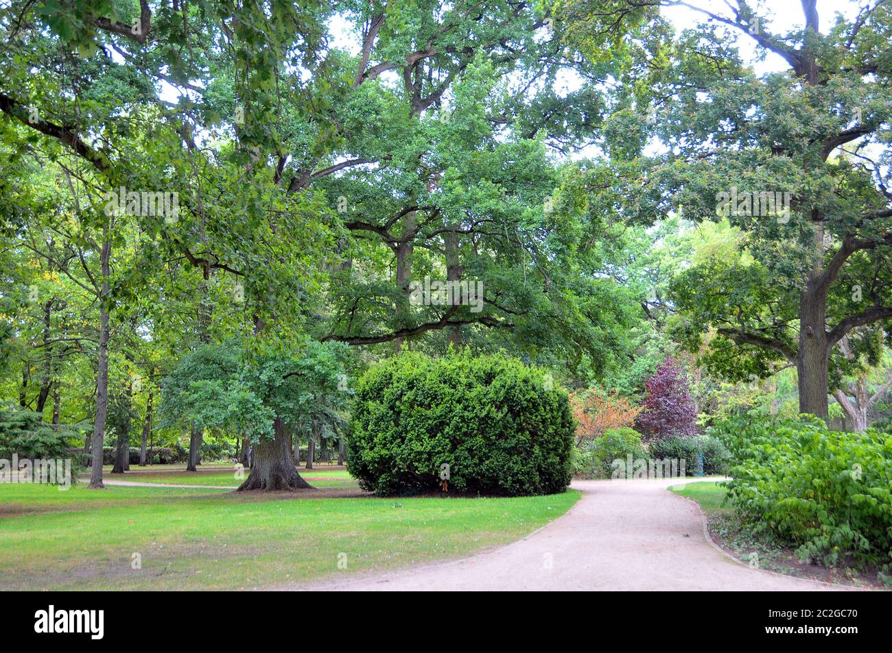 Französischer garten Fotos und Bildmaterial in hoher Auflösung Alamy