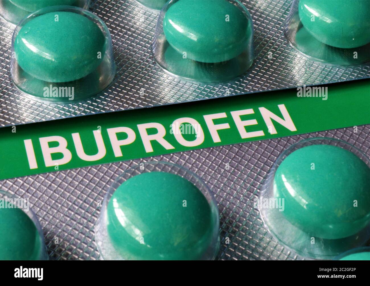Ibuprofen ist ein Medikament in der nichtsteroidalen entzündungshemmenden Medikamentenklasse, das zur Behandlung von Schmerzen, Fieber und Entzündungen verwendet wird. Dazu gehören auch Schmerzen Stockfoto