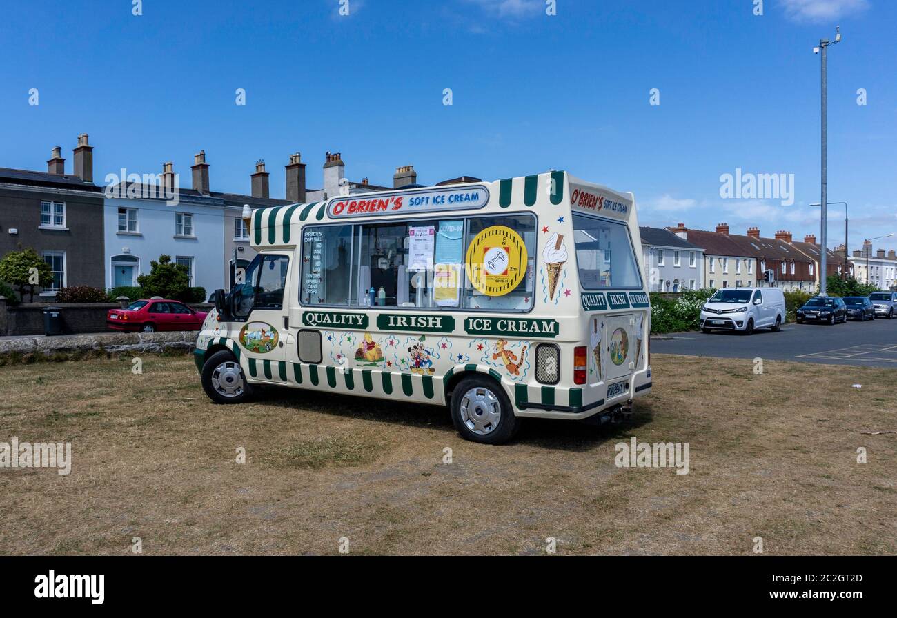 Ein Eiswagen parkte in der Nähe von Sandymount Strand in Dublin. Stockfoto