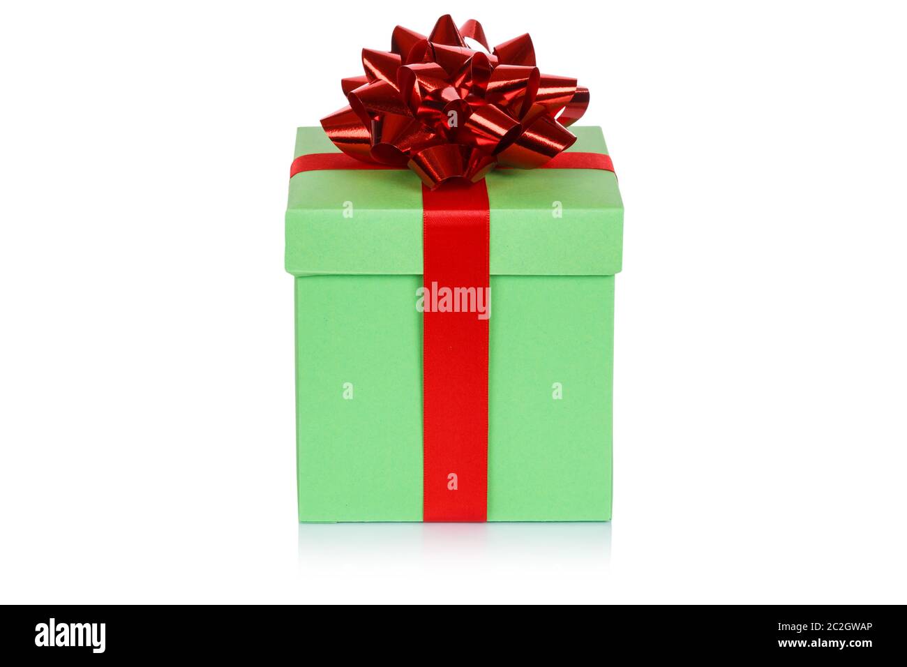 Weihnachtsgeschenk Geburtstagsgeschenk hellgrün Kalk box Band auf einem weissem Hintergrund Stockfoto