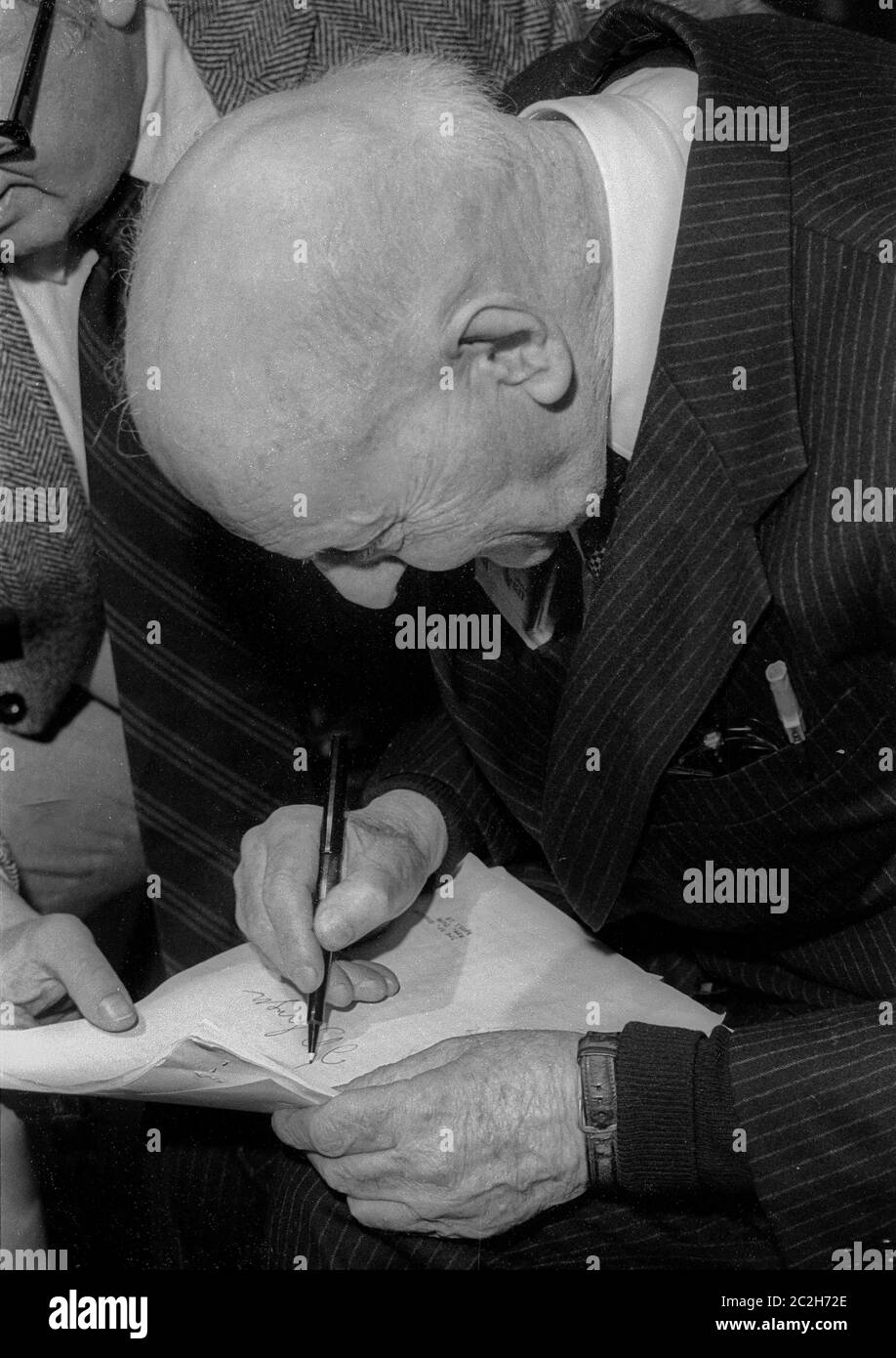 Isaac Bashevis Singer spricht an der Brandeis University in MA in 1985 Stockfoto