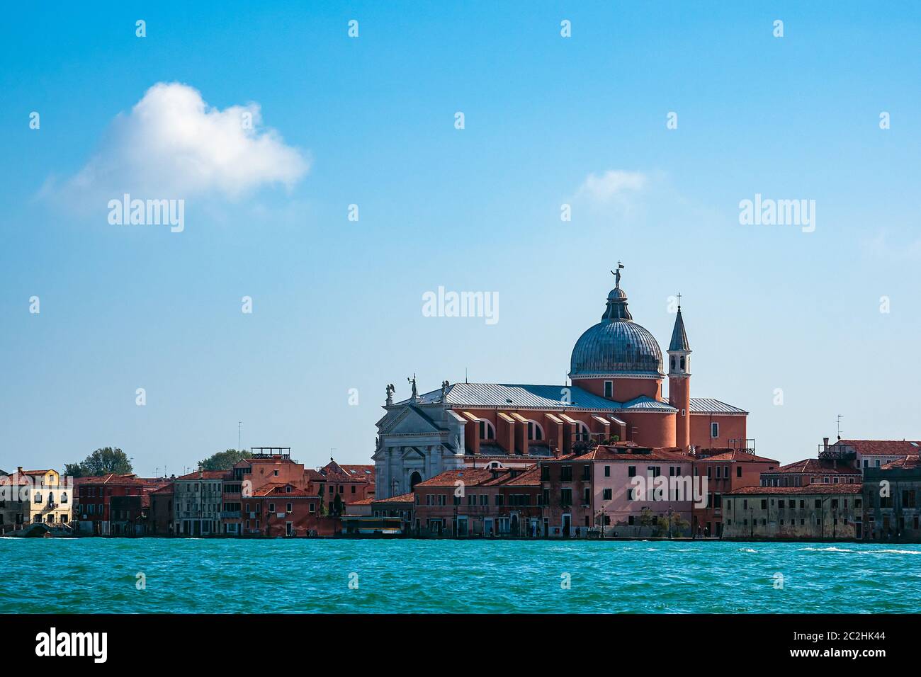 Blick auf die Kirche Il Redentore in Venedig, Italien. Stockfoto