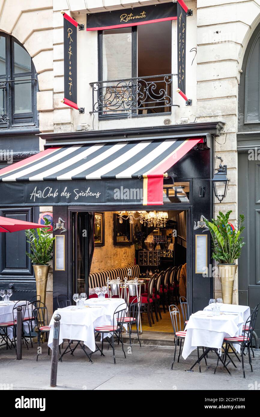 Cafe - Au Club des Siciliens in Saint Germain des Pres, Paris, Ile-de-France, Frankreich Stockfoto