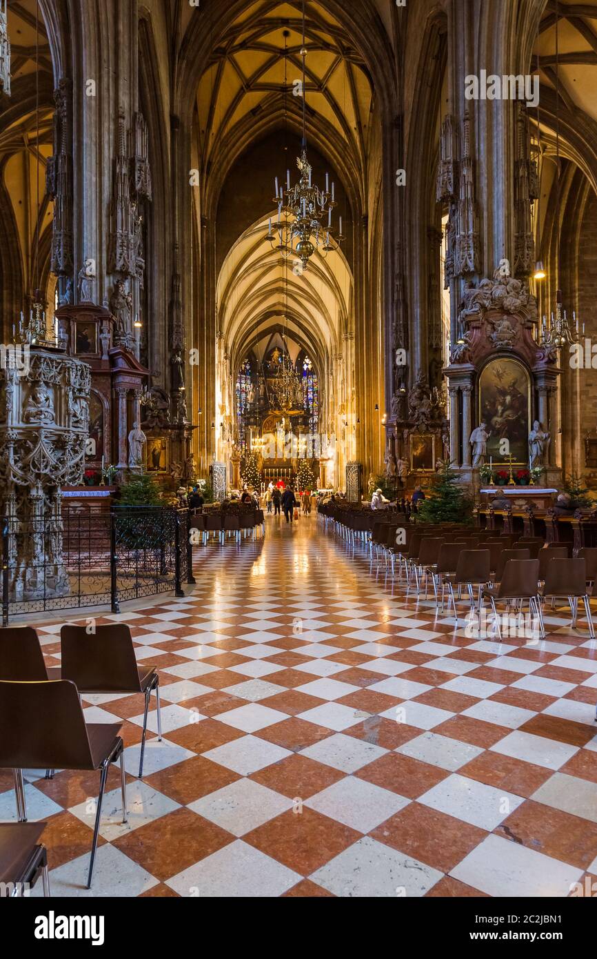 St. Stephan Kathedrale Innenraum in Wien Österreich Stockfoto