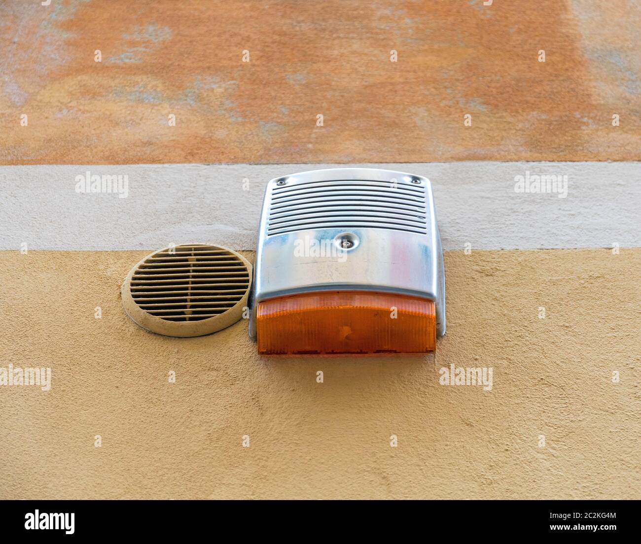 Sirene und Licht externe Einheit im Haus Stockfoto